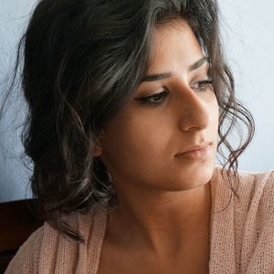 Meet your Posher, Agnlia